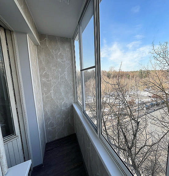 Под мрамор